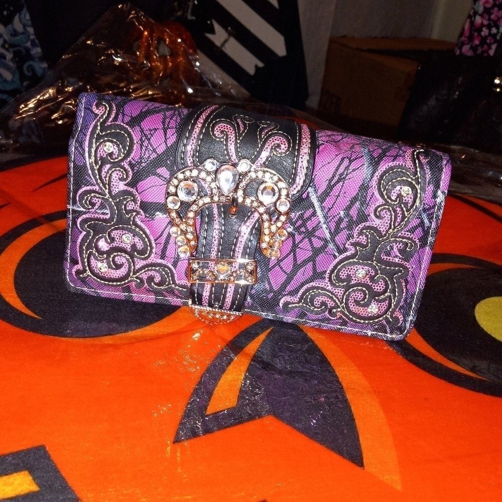 Western Origin Crackle Camo Wallet/Wristlet/Crossbody NWT